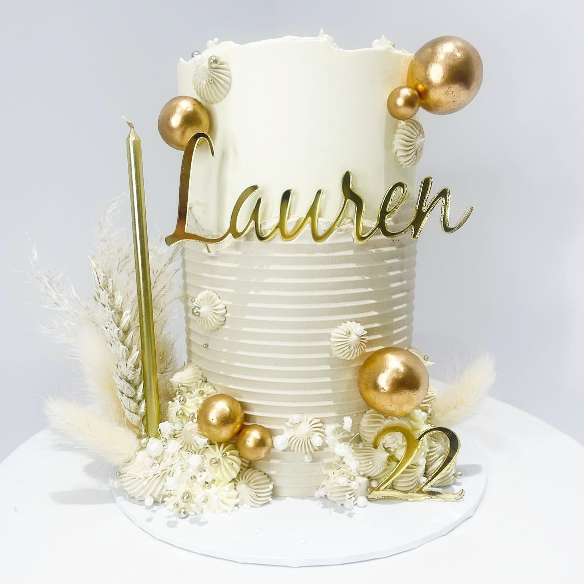 Chic Font Name Charm - Personalised Acrylic Cake Decor