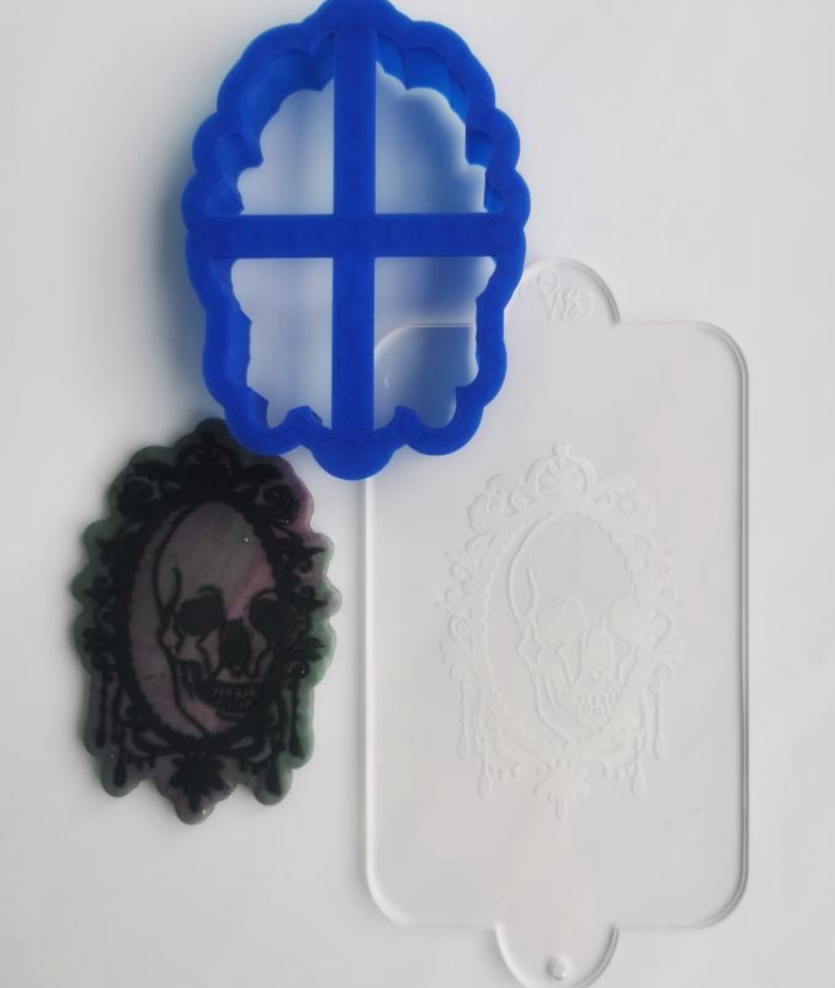 Mirror Skull Ornate Embosser and Cookie Cutter Set.